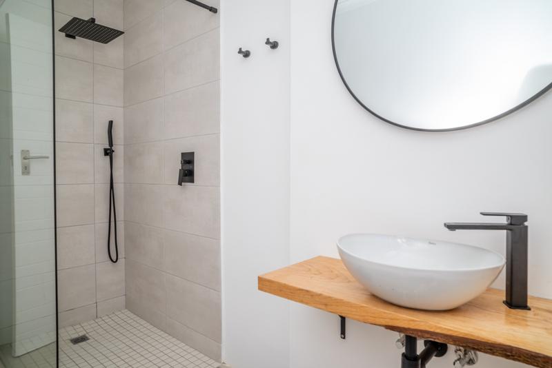 To Let 5 Bedroom Property for Rent in Crofters Valley Western Cape